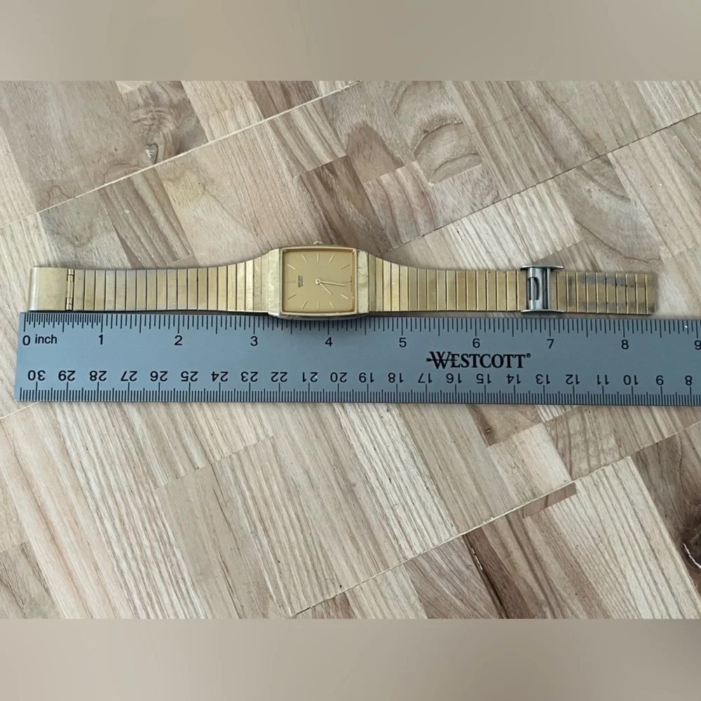 Seiko Men’s Vintage Watch Gold-Tone Rectangular Dial Adjustable Bracelet